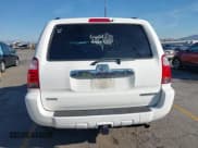 ✅ 2006 Toyota 4Runner SR5 • VIN: JTEZU14RX68065065 • Лот: 43750992. Опубликован ранее на IAAI с пробегом 265 847 миль. Бесплатный доступ к архиву аукционных продаж из США и подробный отчёт об истории автомобиля на DreamBid. Изображение 17.