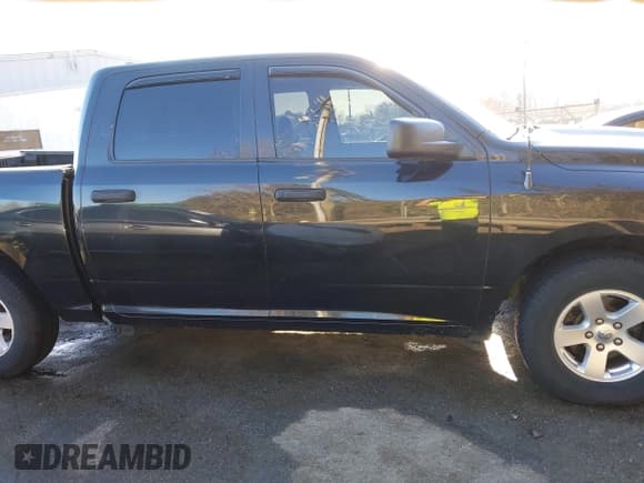 ✅ 2009 Dodge 1500 TRX • VIN: 1D3HB13P09S701562 • Lot: 41491281. Wystawiony na IAAI z przebiegiem 231 753 mil. Bezpłatny archiwum sprzedaży aukcyjnych z USA i szczegółowy raport historii pojazdu na DreamBid. Zdjęcie 13.
