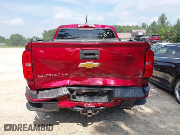✅ 2018 Chevrolet Colorado 4WD Z71 • VIN: 1GCGTDEN1J1190761 • Лот: 42682195. Опубликован ранее на IAAI с пробегом 55 393 миль. Бесплатный доступ к архиву аукционных продаж из США и подробный отчёт об истории автомобиля на DreamBid. Изображение 16.