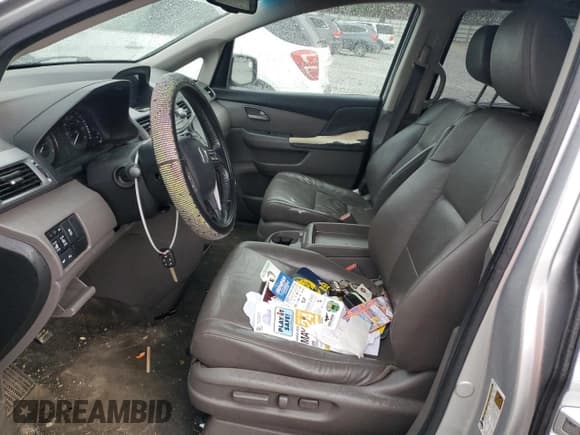 ✅ 2011 Honda Odyssey Touring • VIN: 5FNRL5H96BB017470 • Lot: 80616404. Listed on Copart with 200,451 mi. Free auction sales archive from the USA and detailed vehicle history report at DreamBid. Image 7.