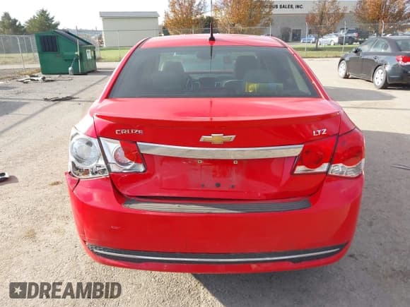 ✅ 2014 Chevrolet Cruze 2LT • VIN: 1G1PE5SB4E7454044 • Lot: 43722929. Listed on IAAI with 110,817 mi. Free auction sales archive from the USA and detailed vehicle history report at DreamBid. Image 16.