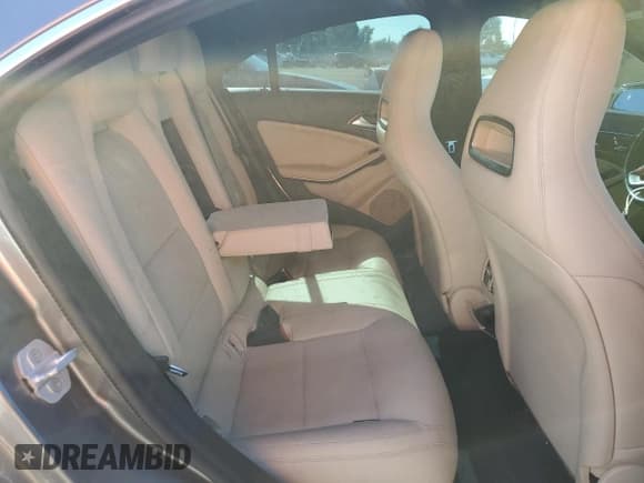 ✅ 2018 Mercedes-Benz CLA 250 • VIN: WDDSJ4EB7JN595334 • Лот: 82550735. Опубликован ранее на Copart с пробегом 89 485 миль. Бесплатный доступ к архиву аукционных продаж из США и подробный отчёт об истории автомобиля на DreamBid. Изображение 10.