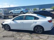 ✅ 2023 Kia Forte LXS • VIN: 3KPF24AD7PE509842 • Lot: 43454717. Wystawiony na IAAI z przebiegiem 36 433 mil. Bezpłatny archiwum sprzedaży aukcyjnych z USA i szczegółowy raport historii pojazdu na DreamBid. Zdjęcie 14.