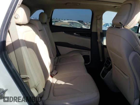 ✅ 2020 Lincoln Nautilus Reserve • VIN: 2LMPJ6K9XLBL12257 • Лот: 62956962. Опубликован ранее на Copart с пробегом Не указан. Бесплатный доступ к архиву аукционных продаж из США и подробный отчёт об истории автомобиля на DreamBid. Изображение 6.