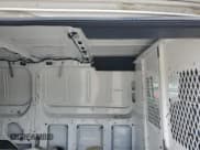 ✅ 2015 Ford Transit Cargo • VIN: 1FTYE1YM3FKA66668 • Lot: 49685285. Wystawiony na Copart z przebiegiem 116 586 mil. Bezpłatny archiwum sprzedaży aukcyjnych z USA i szczegółowy raport historii pojazdu na DreamBid. Zdjęcie 11.