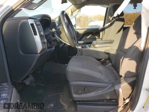 ✅ 2015 Chevrolet Silverado 2500HD LT • VIN: 1GC2KVEG8FZ559189 • Lot: 93377505. Wystawiony na Copart z przebiegiem 150 112 mil. Bezpłatny archiwum sprzedaży aukcyjnych z USA i szczegółowy raport historii pojazdu na DreamBid. Zdjęcie 7.