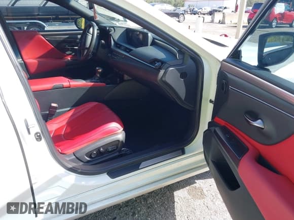 ✅ 2019 Lexus ES 350 Luxury • VIN: 58ABZ1B14KU026434 • Лот: 43663992. Опубликован ранее на IAAI с пробегом 97 077 миль. Бесплатный доступ к архиву аукционных продаж из США и подробный отчёт об истории автомобиля на DreamBid. Изображение 5.