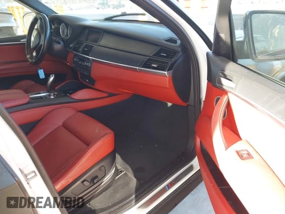 ✅ 2012 BMW X5 M • VIN: 5YMGY0C57CLK27372 • Лот: 43273333. Опубликован ранее на IAAI с пробегом 141 383 миль. Бесплатный доступ к архиву аукционных продаж из США и подробный отчёт об истории автомобиля на DreamBid. Изображение 5.