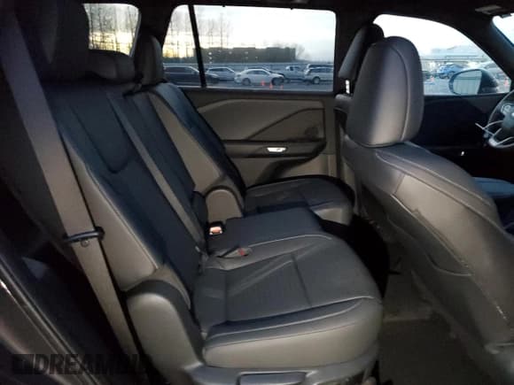 ✅ 2024 Lexus TX 350 • VIN: 5TDAAAB66RS003164 • Lot: 76816274. Wystawiony na Copart z przebiegiem 9 591 mil. Bezpłatny archiwum sprzedaży aukcyjnych z USA i szczegółowy raport historii pojazdu na DreamBid. Zdjęcie 11.