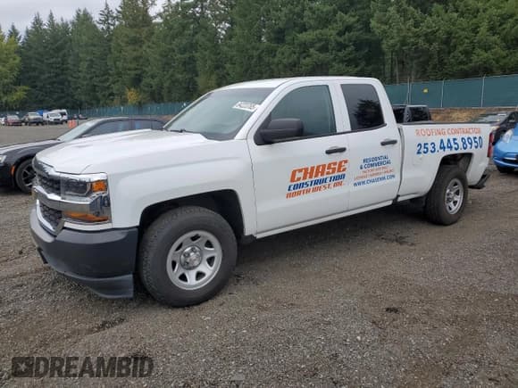 ✅ 2019 Chevrolet Silverado 1500 Work Truck • VIN: 2GCRCNEC4K1206931 • Lot: 84223765. Wystawiony na Copart z przebiegiem 113 694 mil. Bezpłatny archiwum sprzedaży aukcyjnych z USA i szczegółowy raport historii pojazdu na DreamBid. Zdjęcie 1.