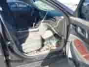 2013 Chevrolet Malibu LT z VIN 1G11C5SA8DF318605, wystawiony jako IAAI lot #43379144 z przebiegiem 89 799 mil mil oraz . Historia ofert i sprzedaży dostępna na DreamBid. Obrazek 5.