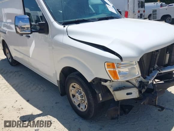 ✅ 2018 Nissan NV Cargo SV • VIN: 1N6AF0LY9JN814413 • Лот: 42113459. Опубликован ранее на IAAI с пробегом 231 084 миль. Бесплатный доступ к архиву аукционных продаж из США и подробный отчёт об истории автомобиля на DreamBid. Изображение 18.