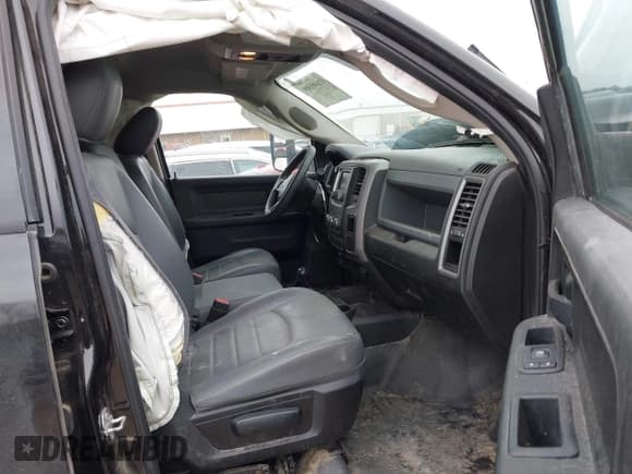 ✅ 2018 Ram 2500 Tradesman • VIN: 3C6UR5CJ4JG388881 • Lot: 41695509. Listed on IAAI with 108,259 mi. Free auction sales archive from the USA and detailed vehicle history report at DreamBid. Image 5.