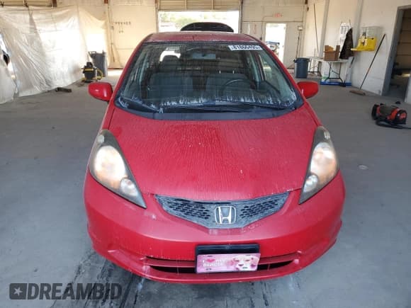 ✅ 2012 Honda Fit • VIN: JHMGE8H33CC020127 • Лот: 81866495. Опубликован ранее на Copart с пробегом 159 686 миль. Бесплатный доступ к архиву аукционных продаж из США и подробный отчёт об истории автомобиля на DreamBid. Изображение 5.