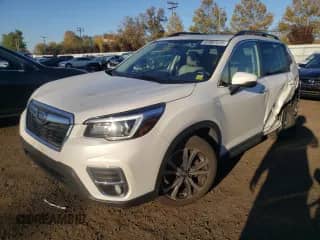2020 Subaru Forester Limited z VIN JF2SKAUC2LH428589, wystawiony jako Copart lot #87087315 z przebiegiem 67 888 mil mil oraz Szkoda całkowita • Salvage title. Historia ofert i sprzedaży dostępna na DreamBid. Obrazek 1.