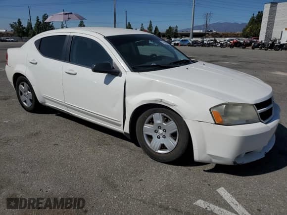 ✅ 2010 Dodge Avenger SXT • VIN: 1B3CC4FB0AN185919 • Лот: 75698004. Опубликован ранее на Copart с пробегом 216 105 миль. Бесплатный доступ к архиву аукционных продаж из США и подробный отчёт об истории автомобиля на DreamBid. Изображение 4.