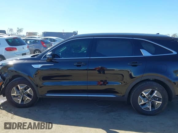 ✅ 2023 Kia Sorento EX • VIN: KNDRH4LG6P5217159 • Lot: 43557061. Listed on IAAI with 92,737 mi. Free auction sales archive from the USA and detailed vehicle history report at DreamBid. Image 14.