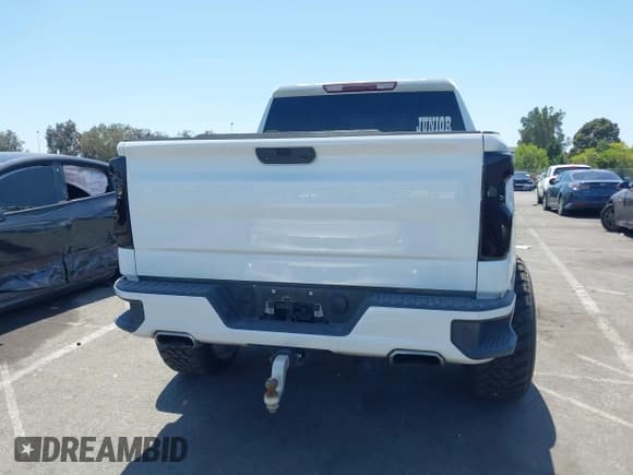 ✅ 2019 Chevrolet Silverado 1500 RST • VIN: 3GCUYEED7KG236968 • Lot: 42543171. Wystawiony na IAAI z przebiegiem 91 245 mil. Bezpłatny archiwum sprzedaży aukcyjnych z USA i szczegółowy raport historii pojazdu na DreamBid. Zdjęcie 17.