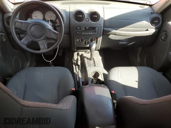 ✅ 2004 Jeep Liberty Sport • VIN: 1J4GL48K24W110399 • Lot: 84892585. Listed on Copart with 127,484 mi. Free auction sales archive from the USA and detailed vehicle history report at DreamBid. Image 8.
