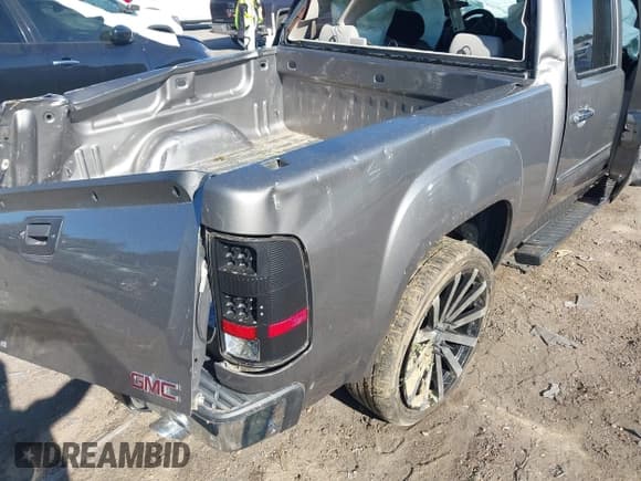 ✅ 2012 GMC Sierra 1500 SLE • VIN: 3GTP1VE01CG288032 • Лот: 41833475. Опубликован ранее на IAAI с пробегом Не указан. Бесплатный доступ к архиву аукционных продаж из США и подробный отчёт об истории автомобиля на DreamBid. Изображение 14.