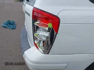 2007 Hyundai Entourage GLS z VIN KNDMC233576021234, wystawiony jako IAAI lot #40228138 z przebiegiem 151 112 mil mil oraz . Historia ofert i sprzedaży dostępna na DreamBid. Obrazek 6.