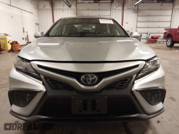 ✅ 2022 Toyota Camry Hybrid SE • VIN: 4T1G31AKXNU575648 • Lot: 43006638. Listed on IAAI with 102,295 mi. Free auction sales archive from the USA and detailed vehicle history report at DreamBid. Image 13.