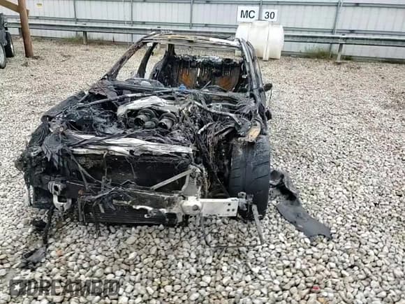 ✅ 2016 Mercedes-Benz C 63 S AMG • VIN: 55SWF8HB2GU129428 • Lot: 73542864. Listed on Copart with Not provided. Free auction sales archive from the USA and detailed vehicle history report at DreamBid. Image 10.