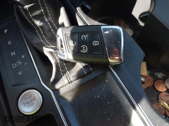 ✅ 2021 Volkswagen Atlas SE • VIN: 1V2WE2CA7MC227278 • Lot: 43285584. Wystawiony na IAAI z przebiegiem 52 758 mil. Bezpłatny archiwum sprzedaży aukcyjnych z USA i szczegółowy raport historii pojazdu na DreamBid. Zdjęcie 11.