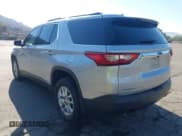 ✅ 2021 Chevrolet Traverse LT Cloth • VIN: 1GNEVGKW1MJ230154 • Lot: 43524907. Wystawiony na IAAI z przebiegiem 49 312 mil. Bezpłatny archiwum sprzedaży aukcyjnych z USA i szczegółowy raport historii pojazdu na DreamBid. Zdjęcie 3.