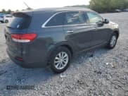 ✅ 2017 Kia Sorento LX • VIN: 5XYPGDA50HG326298 • Lot: 81897645. Wystawiony na Copart z przebiegiem 163 929 mil. Bezpłatny archiwum sprzedaży aukcyjnych z USA i szczegółowy raport historii pojazdu na DreamBid. Zdjęcie 3.