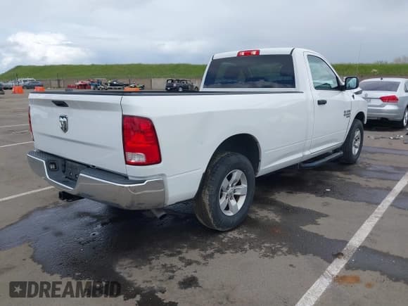 ✅ 2019 Ram 1500 Tradesman • VIN: 3C6JR6DG6KG506247 • Лот: 41905312. Опубликован ранее на IAAI с пробегом 69 335 миль. Бесплатный доступ к архиву аукционных продаж из США и подробный отчёт об истории автомобиля на DreamBid. Изображение 4.
