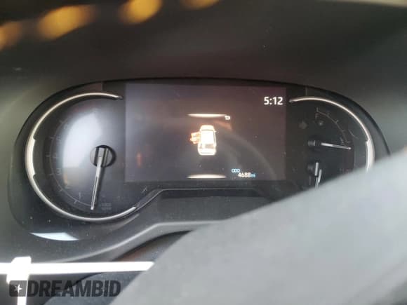 ✅ 2024 Toyota RAV4 XLE Premium • VIN: 2T3C1RFV1RC284430 • Lot: 43248235. Listed on Copart with 4,688 mi. Free auction sales archive from the USA and detailed vehicle history report at DreamBid. Image 9.