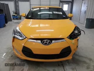 ✅ 2016 Hyundai Veloster • VIN: KMHTC6AD1GU292071 • Lot: 89149695. Wystawiony na Copart z przebiegiem 101 557 mil. Bezpłatny archiwum sprzedaży aukcyjnych z USA i szczegółowy raport historii pojazdu na DreamBid. Zdjęcie 5.