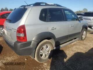 2008 Hyundai Tucson SE с VIN KM8JN12D38U860163, выставлен на аукционе Copart как лот 72245294 с пробегом 85 437 миль миль и Списание • Salvage title. История ставок и продаж доступна на DreamBid. Изображение 3.
