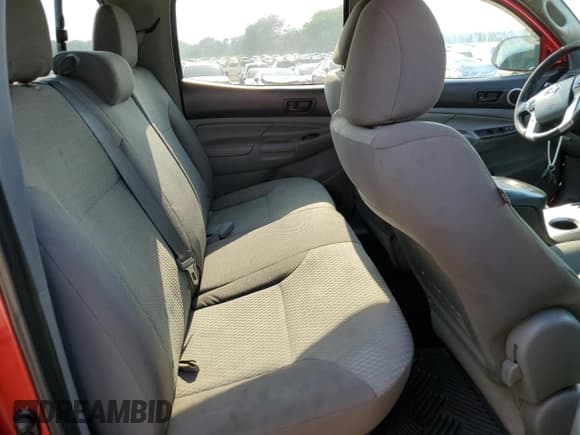 ✅ 2015 Toyota Tacoma PreRunner • VIN: 3TMKU4HN4FM044142 • Lot: 59376875. Wystawiony na Copart z przebiegiem 209 937 mil. Bezpłatny archiwum sprzedaży aukcyjnych z USA i szczegółowy raport historii pojazdu na DreamBid. Zdjęcie 10.