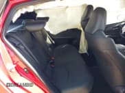 ✅ 2021 Toyota Prius LE • VIN: JTDKAMFU0M3142456 • Lot: 43447432. Wystawiony na IAAI z przebiegiem 32 473 mil. Bezpłatny archiwum sprzedaży aukcyjnych z USA i szczegółowy raport historii pojazdu na DreamBid. Zdjęcie 8.