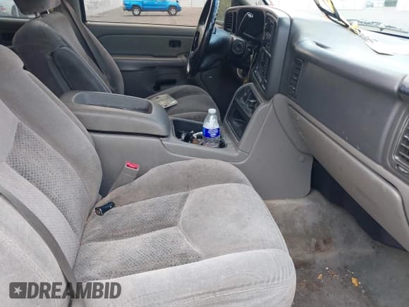 ✅ 2004 Chevrolet Tahoe LT • VIN: 1GNEC13Z74J198516 • Lot: 42815363. Listed on IAAI with Not provided. Free auction sales archive from the USA and detailed vehicle history report at DreamBid. Image 5.