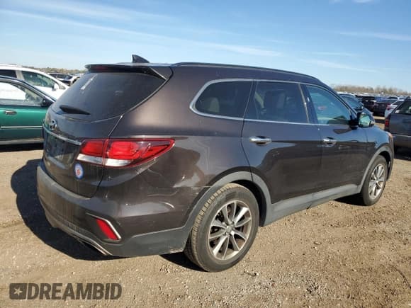 ✅ 2018 Hyundai Santa Fe SE • VIN: KM8SN4HF2JU287499 • Лот: 92597125. Опубликован ранее на Copart с пробегом 138 799 миль. Бесплатный доступ к архиву аукционных продаж из США и подробный отчёт об истории автомобиля на DreamBid. Изображение 3.
