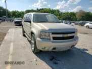✅ 2007 Chevrolet Suburban LTZ • VIN: 3GNFK16337G190093 • Lot: 68565854. Wystawiony na Copart z przebiegiem 173 714 mil. Bezpłatny archiwum sprzedaży aukcyjnych z USA i szczegółowy raport historii pojazdu na DreamBid. Zdjęcie 11.