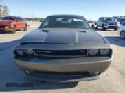 ✅ 2012 Dodge Challenger R/T • VIN: 2C3CDYBT6CH168320 • Lot: 81587914. Wystawiony na Copart z przebiegiem 229 833 mil. Bezpłatny archiwum sprzedaży aukcyjnych z USA i szczegółowy raport historii pojazdu na DreamBid. Zdjęcie 5.