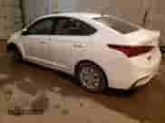 2020 Hyundai Accent SE z VIN 3KPC24A62LE098588, wystawiony jako Copart lot #39159383 z przebiegiem 56 718 mil mil oraz . Historia ofert i sprzedaży dostępna na DreamBid. Obrazek 2.