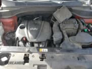 ✅ 2013 Hyundai Santa Fe Sport • VIN: 5XYZU3LB7DG123773 • Лот: 92353935. Опубликован ранее на Copart с пробегом 280 339 миль. Бесплатный доступ к архиву аукционных продаж из США и подробный отчёт об истории автомобиля на DreamBid. Изображение 11.