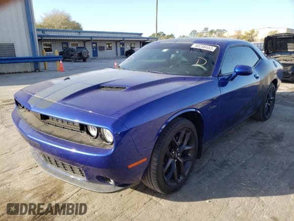 ✅ 2019 Dodge Challenger SXT • VIN: 2C3CDZAG6KH621389 • Lot: 40238453. Wystawiony na Copart z przebiegiem 22 268 mil. Bezpłatny archiwum sprzedaży aukcyjnych z USA i szczegółowy raport historii pojazdu na DreamBid. Zdjęcie 1.