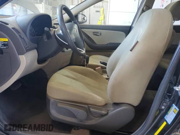 2010 Hyundai Elantra GLS z VIN KMHDU4ADXAU944022, wystawiony jako Copart lot #68684004 z przebiegiem 99 278 mil mil oraz Szkoda całkowita • Salvage title. Historia ofert i sprzedaży dostępna na DreamBid. Obrazek 7.