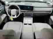 2024 Hyundai Santa Fe Calligraphy z VIN 5NMP5DGL4RH019333, wystawiony jako Copart lot #44702695 z przebiegiem 5 032 mil mil oraz Szkoda całkowita • Salvage title. Historia ofert i sprzedaży dostępna na DreamBid. Obrazek 8.