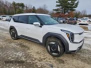 ✅ 2025 Kia EV9 Wind • VIN: 5XYAFFS50SG001323 • Lot: 96416395. Listed on Copart with 7,669 mi. Free auction sales archive from the USA and detailed vehicle history report at DreamBid. Image 4.