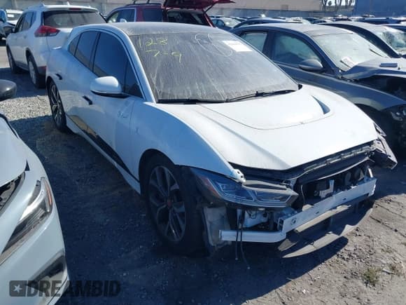 ✅ 2020 Jaguar I-Pace SE • VIN: SADHC2S14L1F85800 • Lot: 42444115. Wystawiony na IAAI z przebiegiem 51 249 mil. Bezpłatny archiwum sprzedaży aukcyjnych z USA i szczegółowy raport historii pojazdu na DreamBid. Zdjęcie 1.