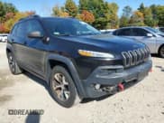 ✅ 2014 Jeep Cherokee Trailhawk • VIN: 1C4PJMBS3EW280843 • Lot: 82603235. Wystawiony na Copart z przebiegiem 159 227 mil. Bezpłatny archiwum sprzedaży aukcyjnych z USA i szczegółowy raport historii pojazdu na DreamBid. Zdjęcie 4.