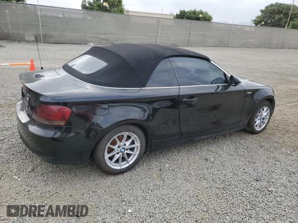 ✅ 2010 BMW 1 Series 128i • VIN: WBAUN1C58AVH82133 • Lot: 63510573. Listed on Copart with Not provided. Free auction sales archive from the USA and detailed vehicle history report at DreamBid. Image 3.