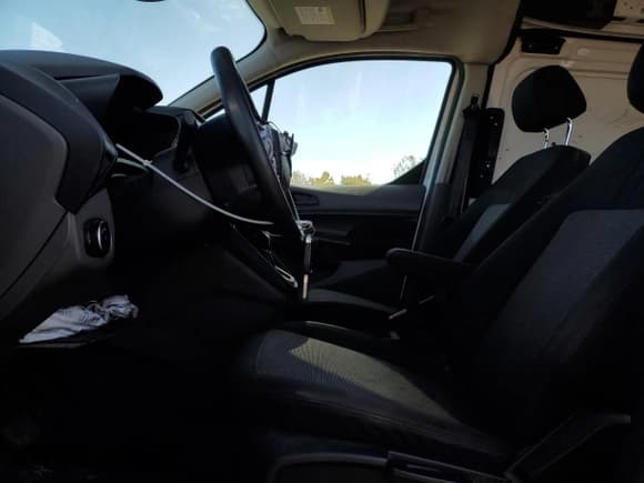 ✅ 2019 Ford Transit Connect XL • VIN: NM0LS7E24K1384451 • Lot: 90664305. Listed on Copart with 142,172 mi. Free auction sales archive from the USA and detailed vehicle history report at DreamBid. Image 7.